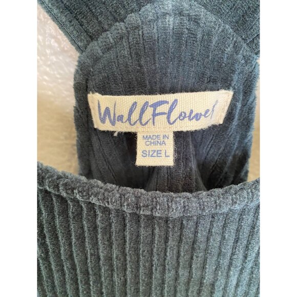 Sold
WallFlower Womens Corduroy Overall Dress L Green Crossback With Side Button - Picture 5 of 8